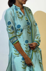 Soft hue blocks- Blue 498B