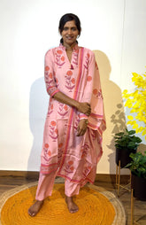 Soft Hue Blocks – Pink 498A