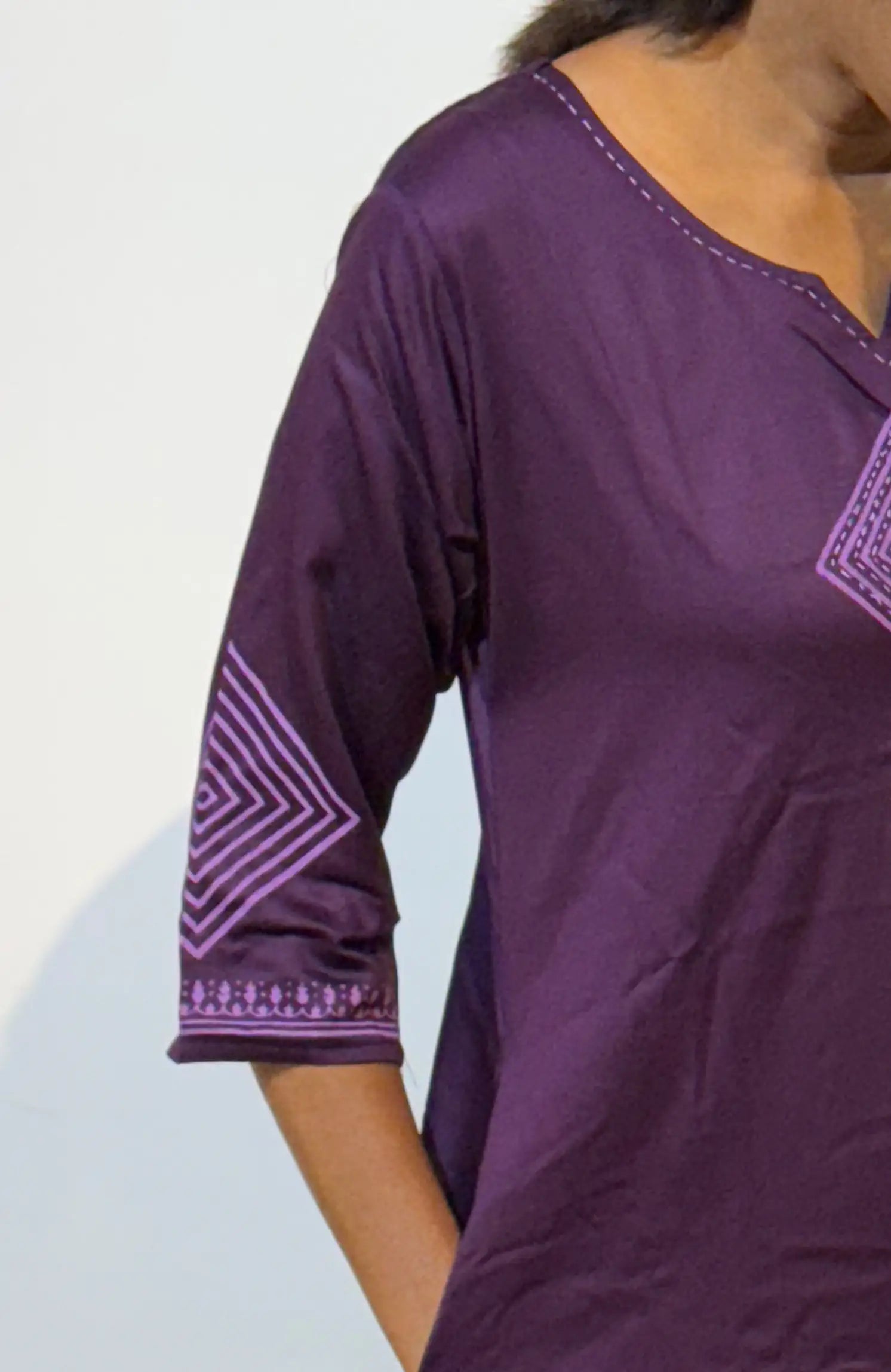 Solid in geometry- Violet 529B