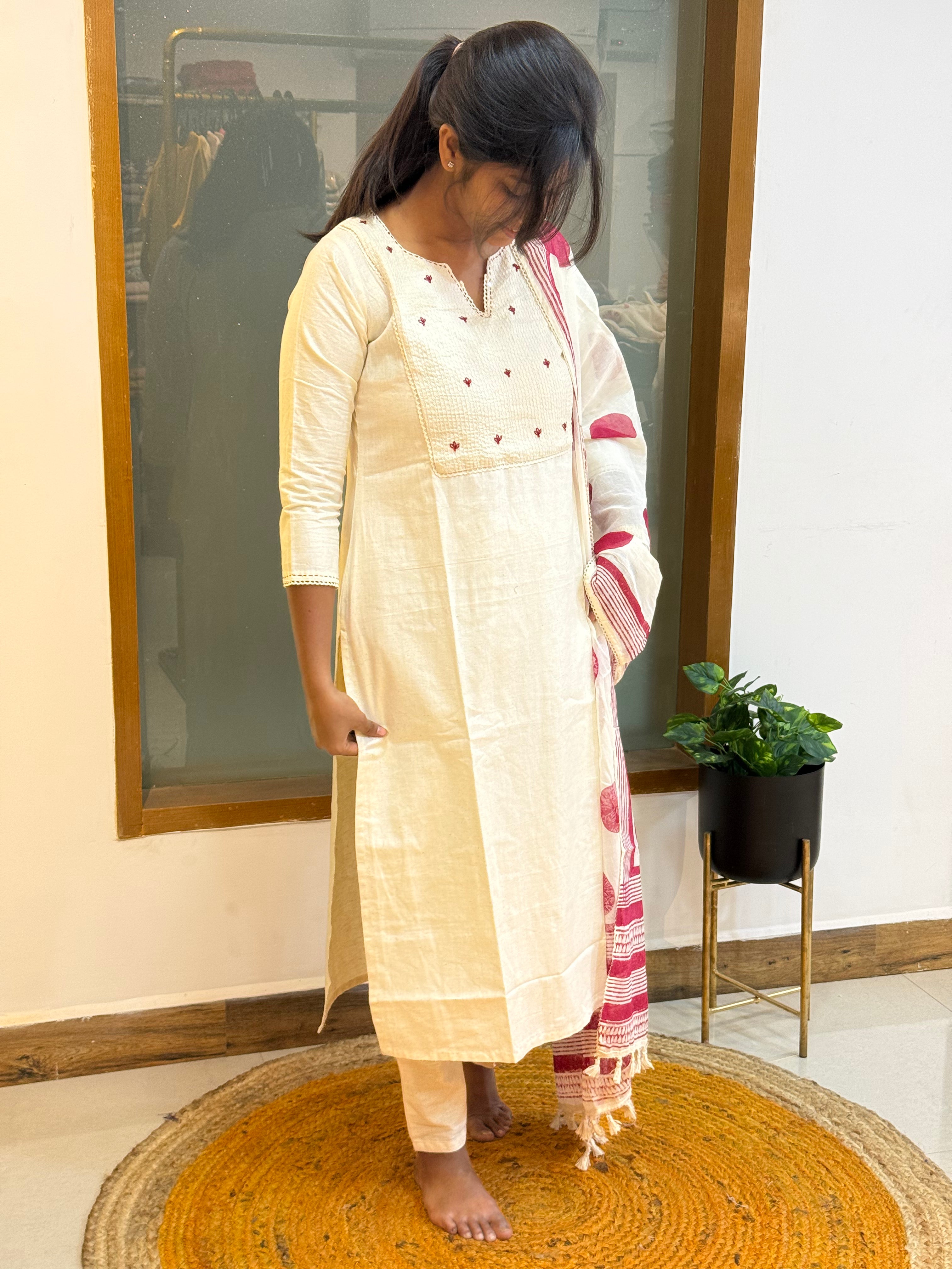 Khadi dots 630C